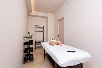 Santi Massage & Spa