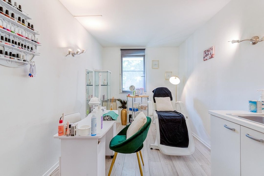 Mayi' Beauty, Clamart, Hauts-de-Seine