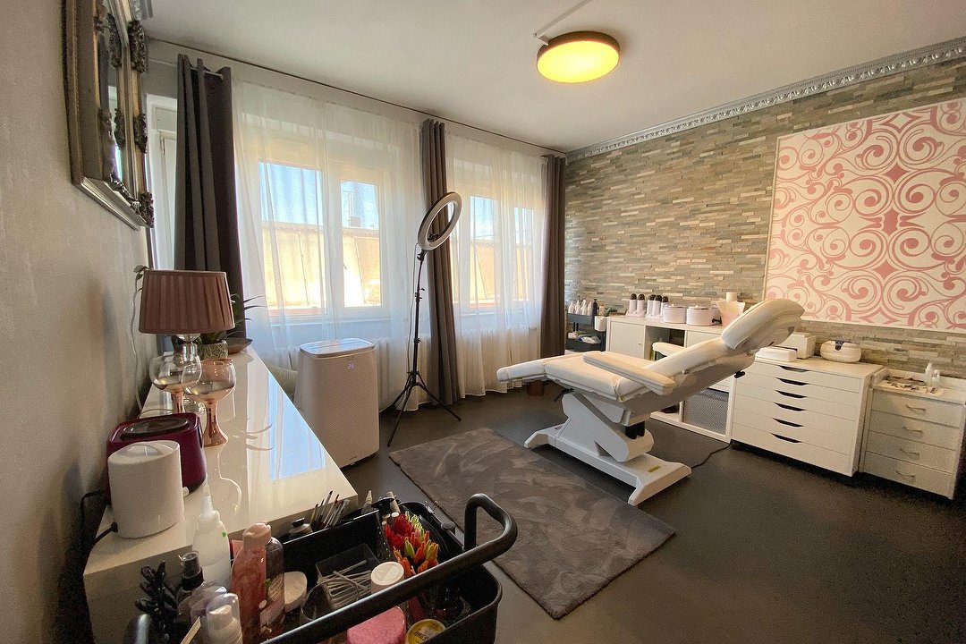 NATA’ SECRET Beauty Studio, Baden-Württemberg