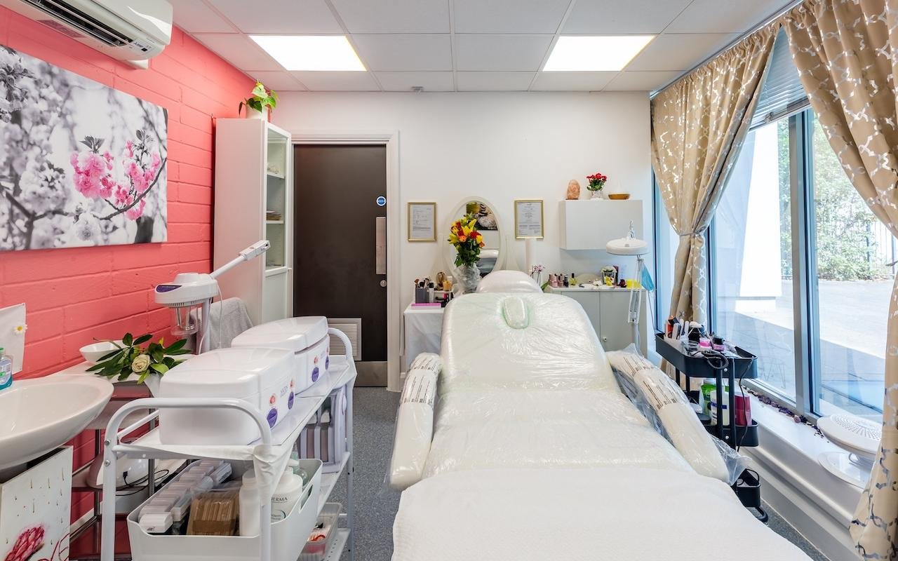 Top 20 places for Pregnancy massages near Leicester Square, London