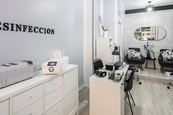 Manicure by Yuny Melgen - Onglerie Oviedo - Photo de galerie - OneBooking