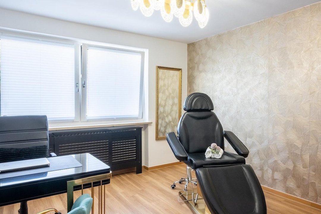 Wellness Massage & Beauty Bar München, Leopoldstraße, München