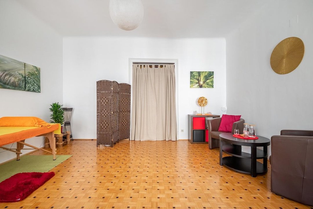 Mag.a Melina Macho-Boldt, Karlsplatz, Wien