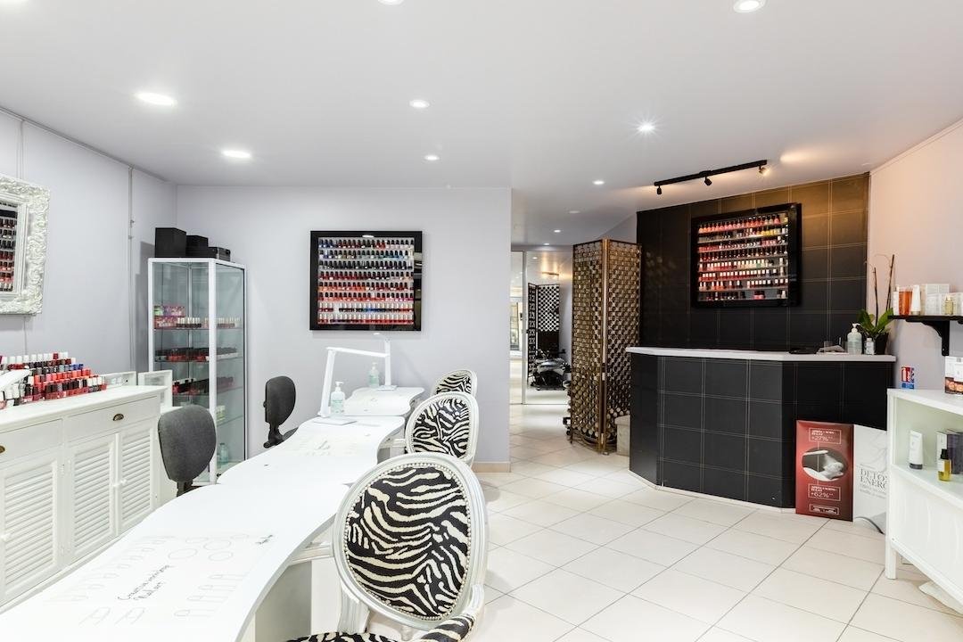 Belle Parisienne, Passy, Paris