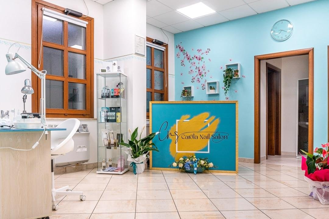 Carola Nail Salon, Lombardia