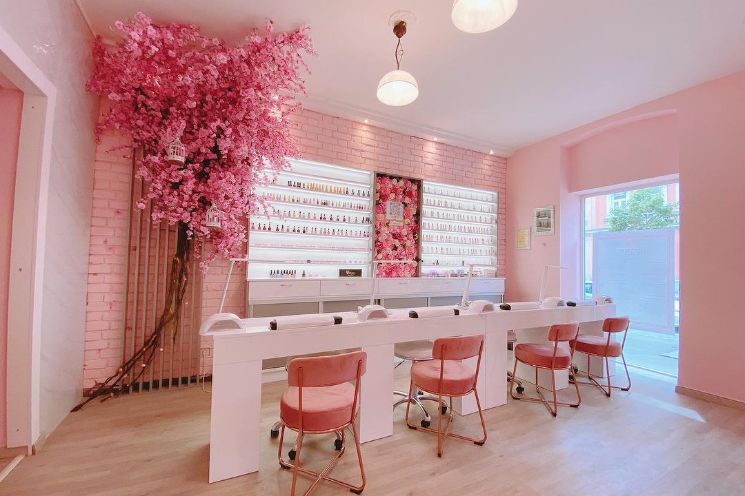 Iconic Nails & Beauty, 15. Bezirk, Wien