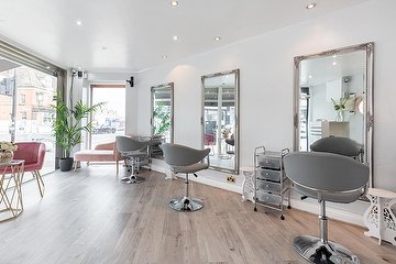 Sebastian Pierre Salon