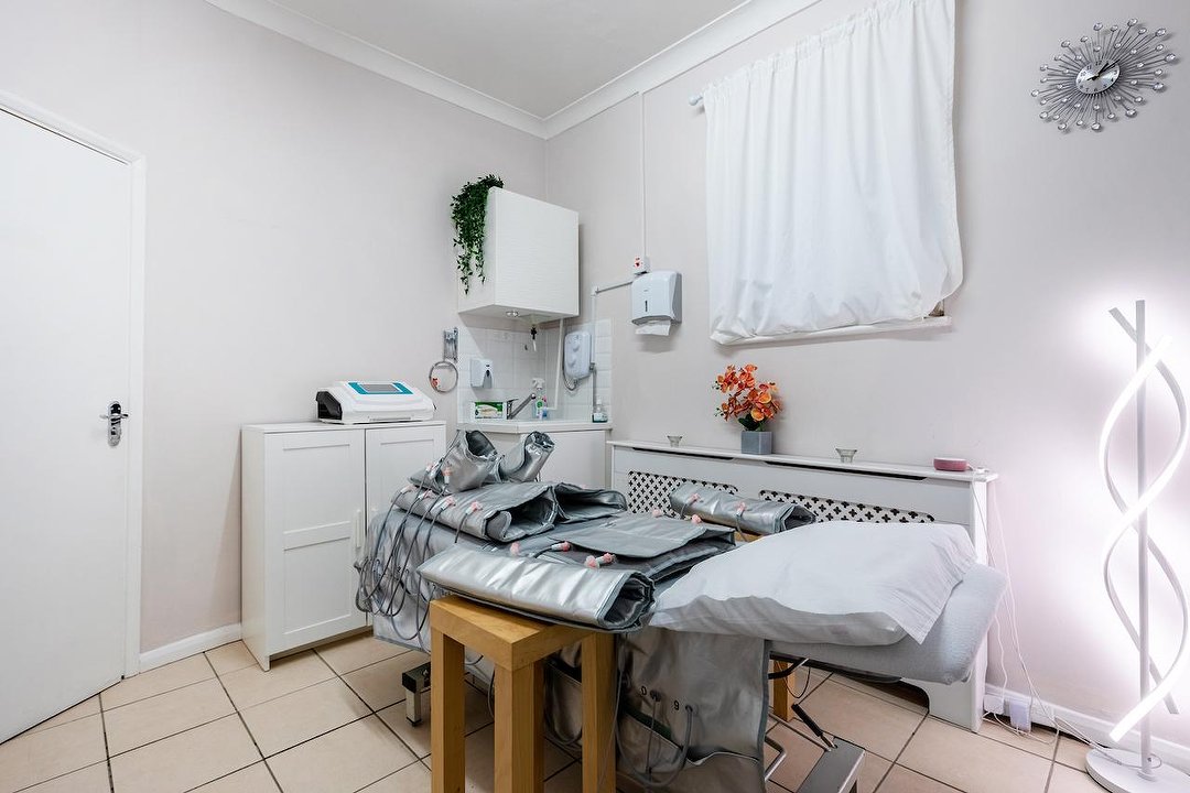 Chatsworth Health Centre, Kilburn, London