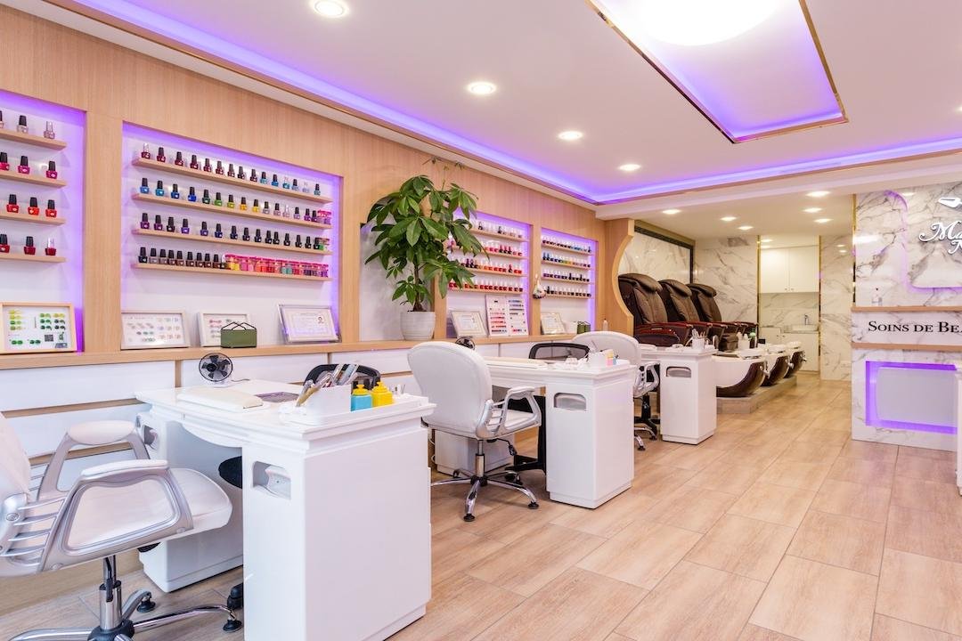 Beauty soins de beauté & nail, Combat, Paris