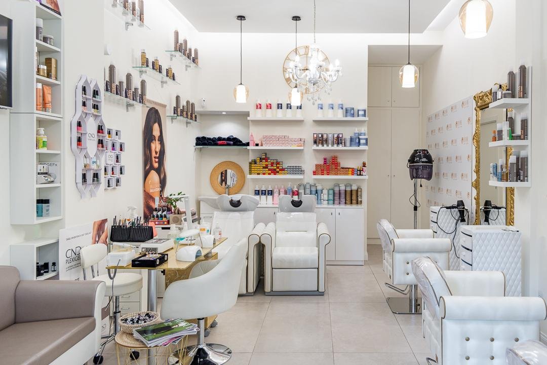 Divine Hair Salon, Gianicolense, Roma