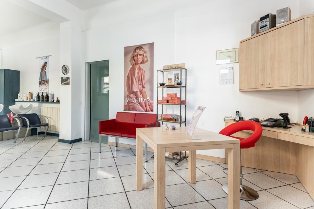 Acconciature Angolo Yin di Lo Vano Marina, Busto Arsizio, Lombardia