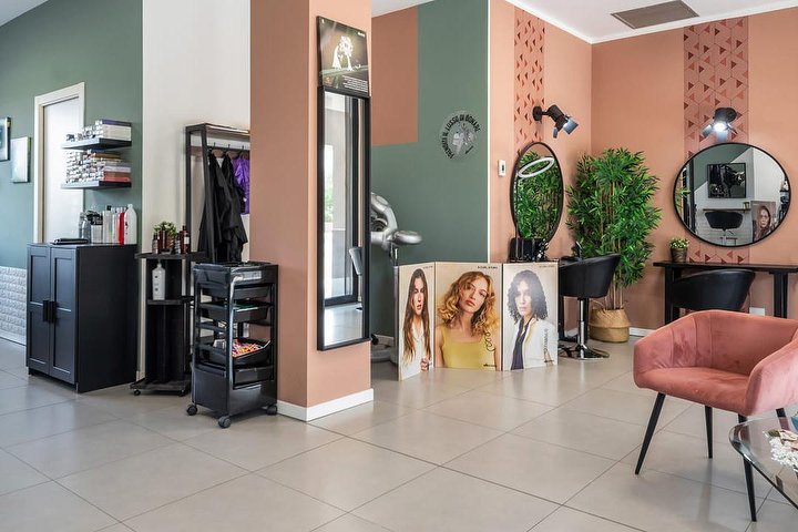 Smary Hairstyle - Coiffure Figino - Photo de galerie - OneBooking