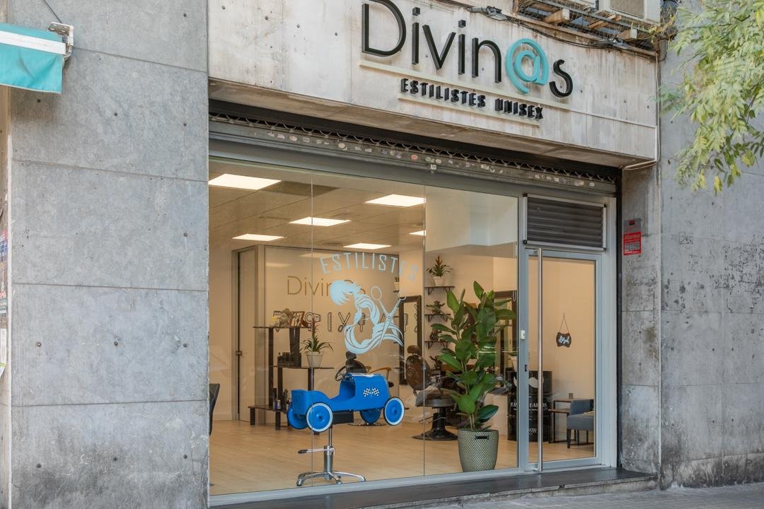 Divin@s, Sants-Badal, Barcelona