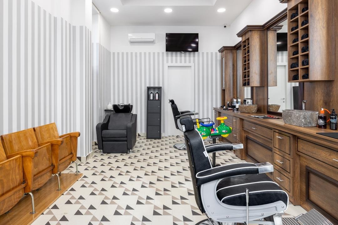 Tendenza Barber Shop, Tor Lupara, Lazio