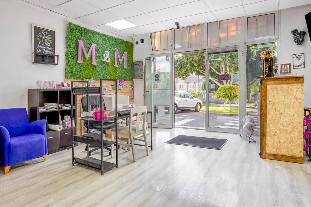M&M Beauty Nails, Arona