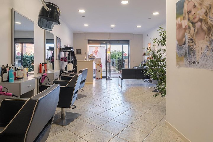 Vanity - Coiffure Roma - Photo de galerie - OneBooking