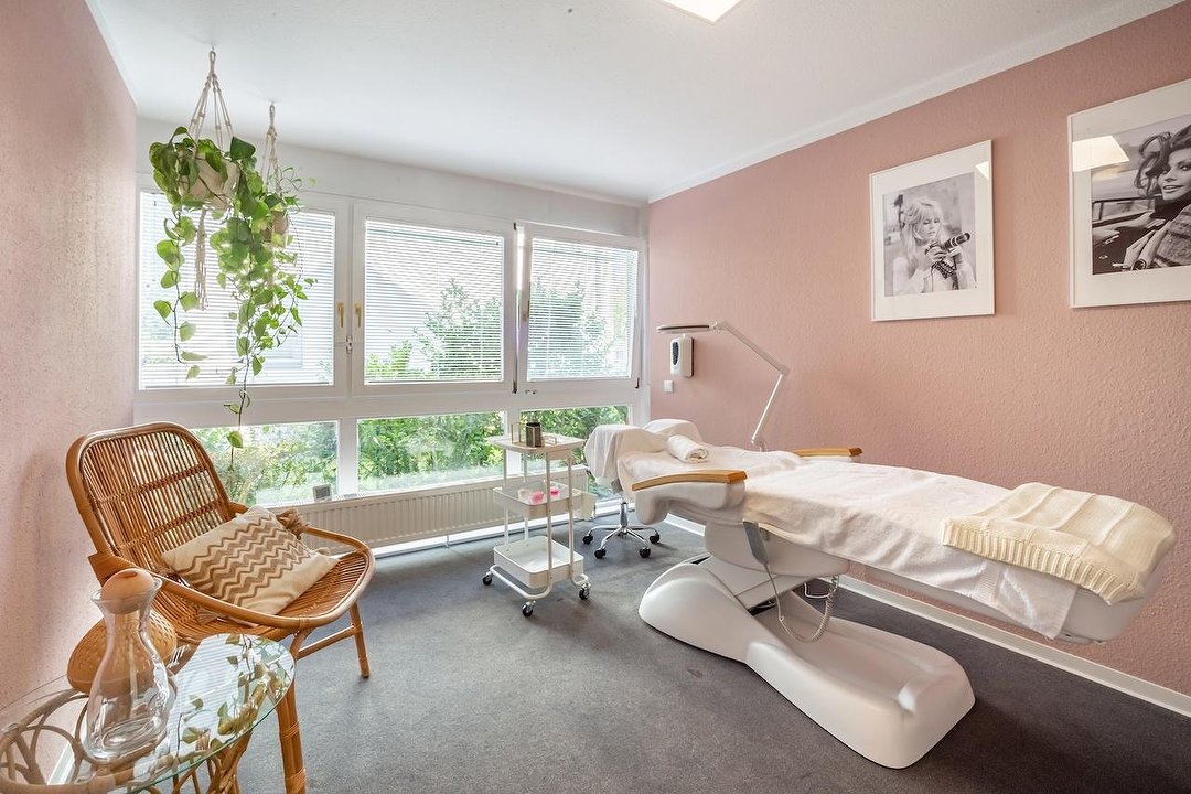 Schniekerella Kosmetikstudio in Staaken, Berlin Treatwell