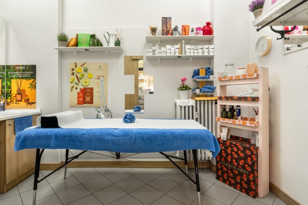 Parafarmacia Medical Care, Maggiolina, Milano