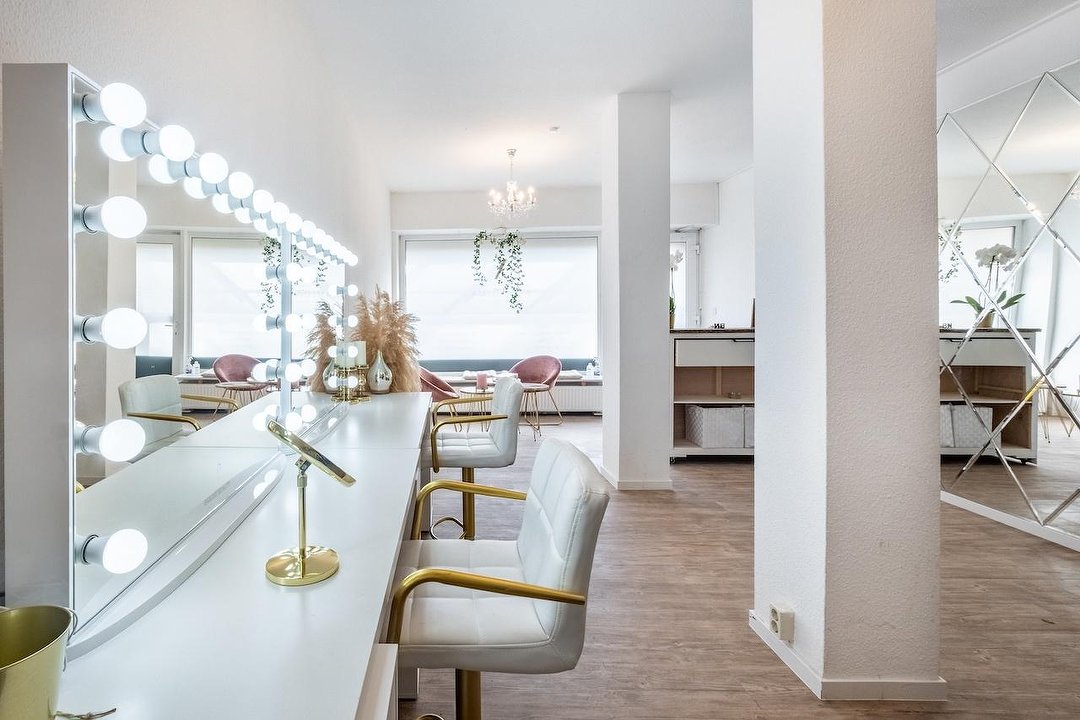 By Nadjma, Steilshoop, Hamburg