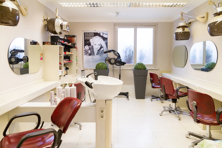 Salon West Friseur In West Stuttgart Treatwell