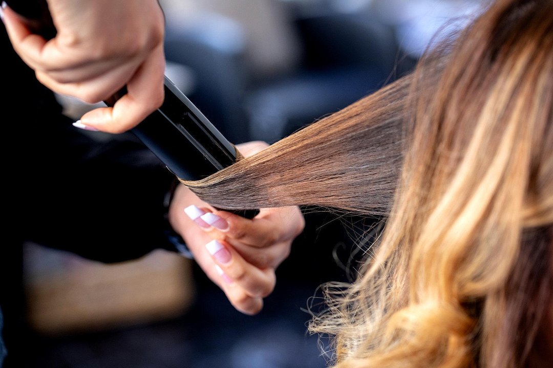 Jhon salon, El Camp d'en Grassot i Gràcia Nova, Barcelona