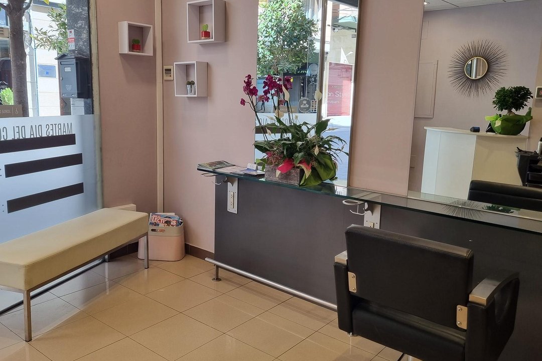 Elena Damian Estilista, Cambrils, Cataluña