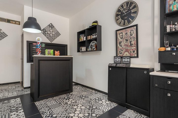 Poison Barber Shop - Barbier Roma - Photo de galerie - OneBooking