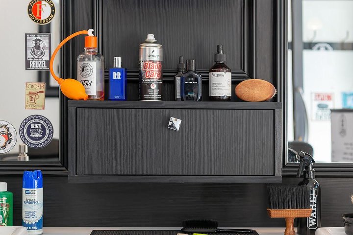 Poison Barber Shop - Barbier Roma - Photo de galerie - OneBooking