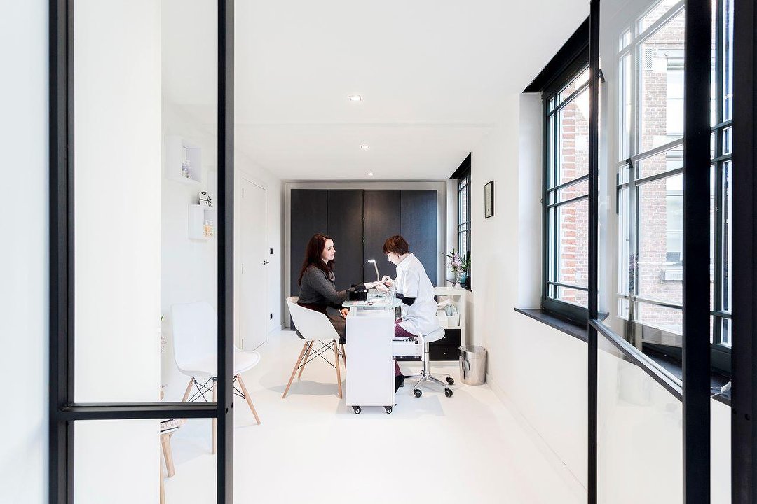 G ongles et cils, Oise