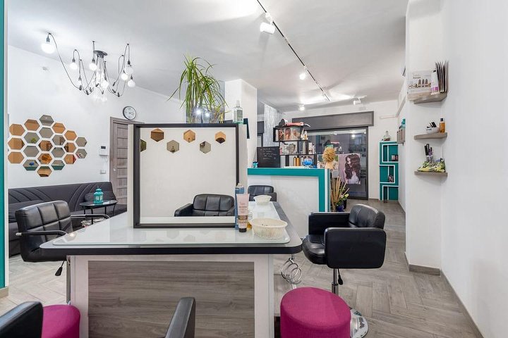 Kolors Hair Stylist - Coiffure Volla - Photo de couverture - OneBooking