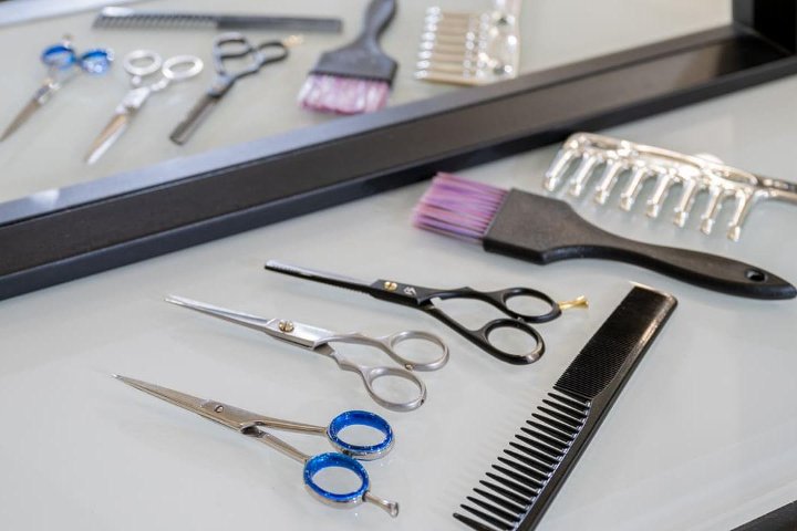 Kolors Hair Stylist - Coiffure Volla - Photo de galerie - OneBooking