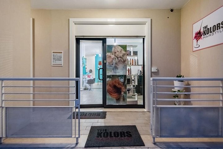 Kolors Hair Stylist - Coiffure Volla - Photo de galerie - OneBooking