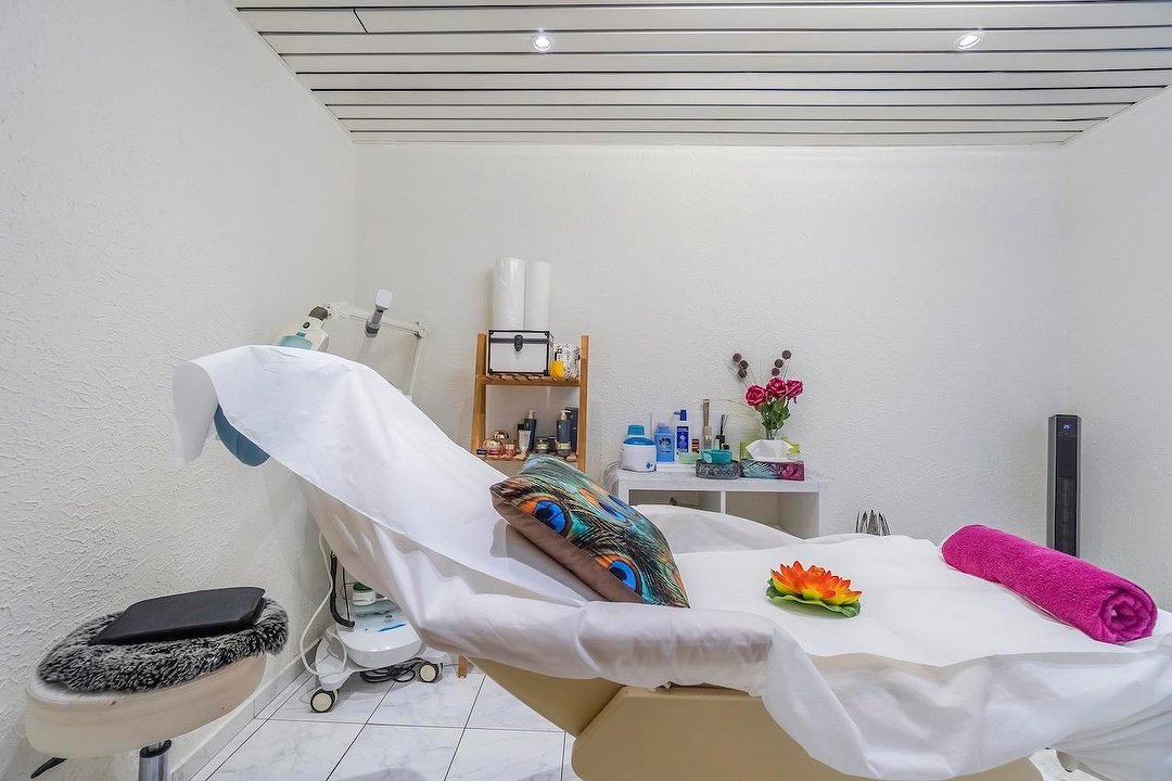 Beautiful forever, Bezirksgebäude, Zürich