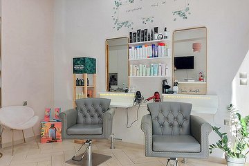 Estrella Hairhouse