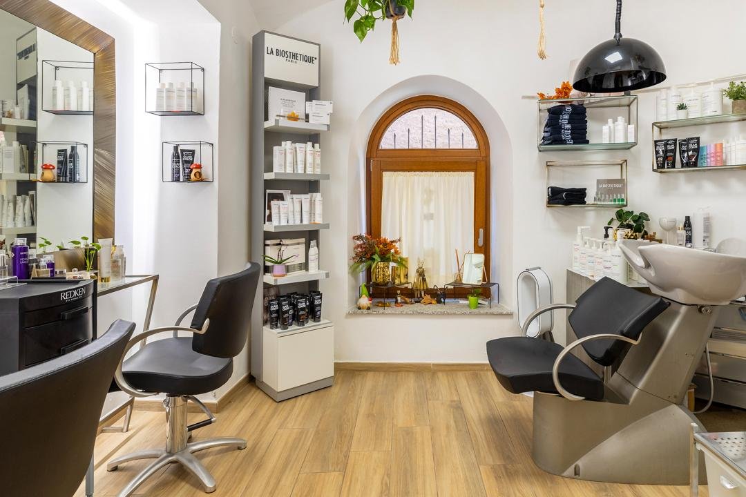 Elle di Luisa Ganadu, Nuoro, Sardegna