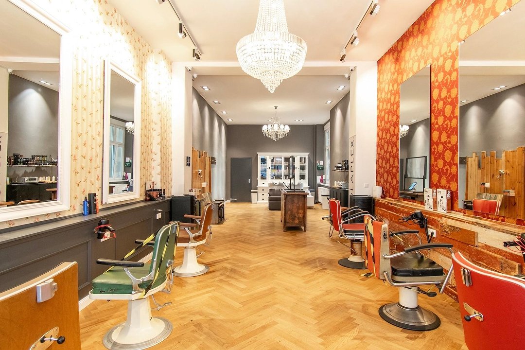 Renasanz Salon, Friedrichshain, Berlin