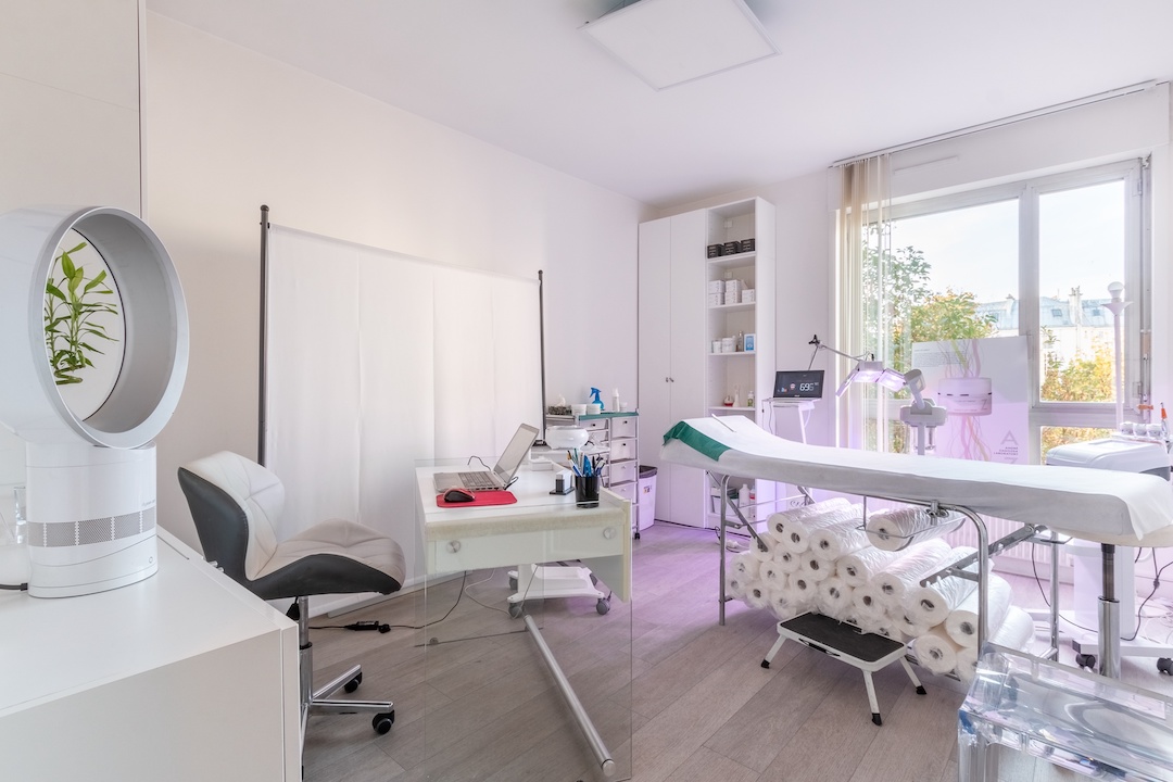 CENTRE VISAGES AZ DOLORES, Neuilly-sur-Seine, Hauts-de-Seine