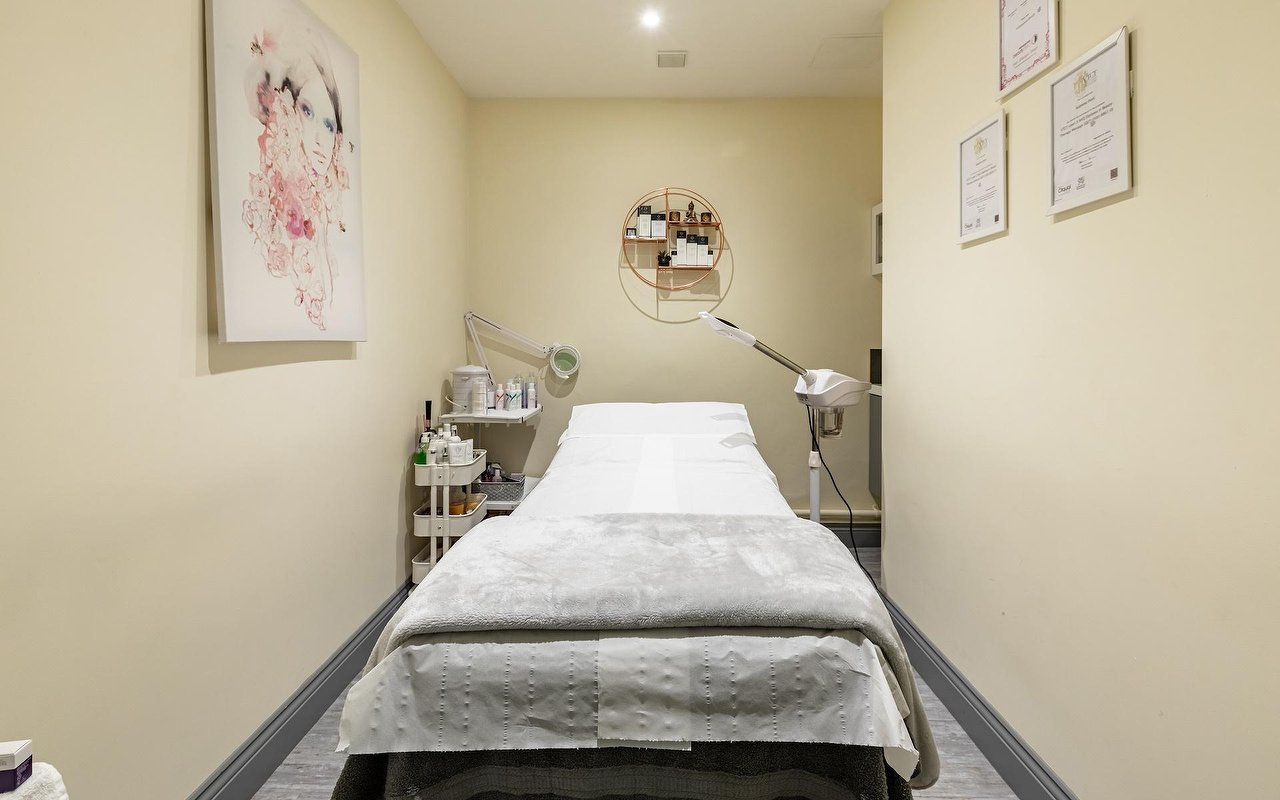 Ladies' Facial Waxing near Goffs Oak, Hertfordshire Treatwell