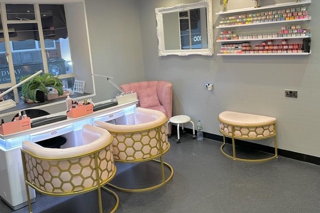 Brentwood nail deals salon