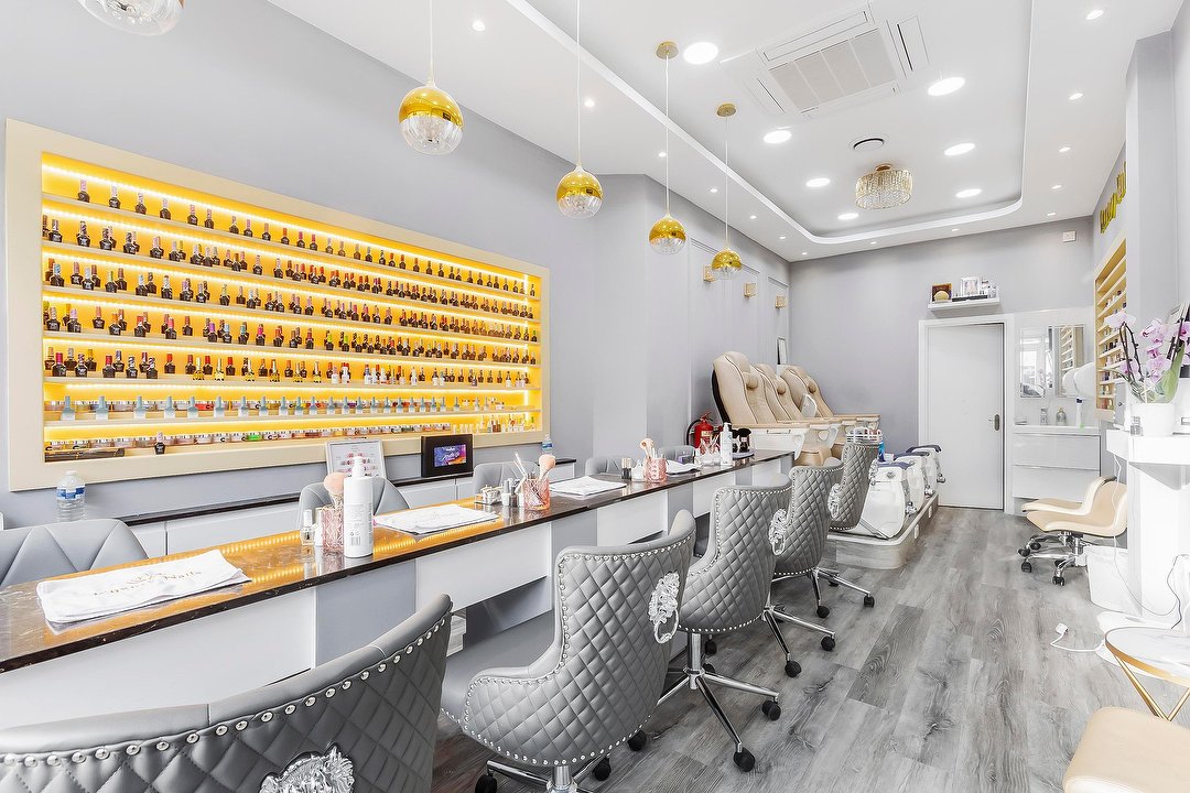 Luxury nail store salon