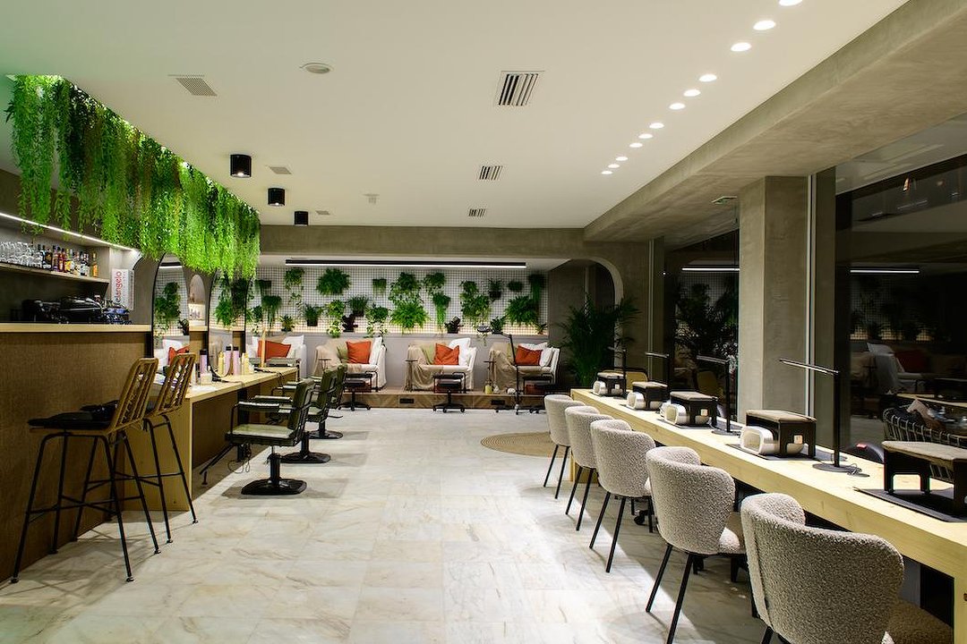 Glow&Blow, Glyfada, Αττική