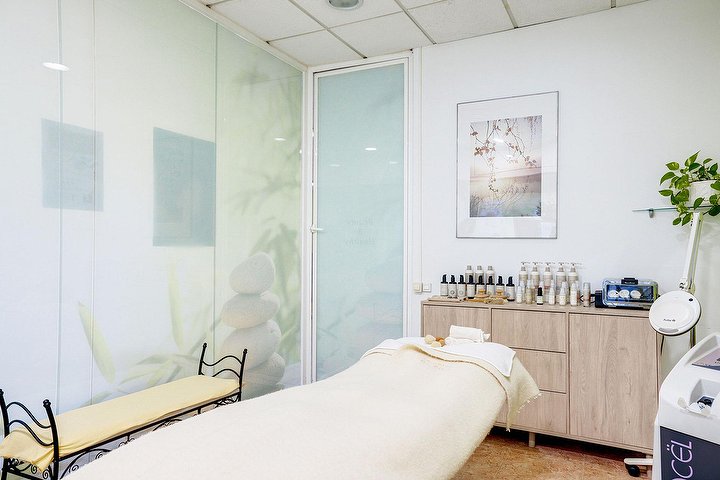 Centre Yashana - Spa Terrassa - Photo de couverture - OneBooking