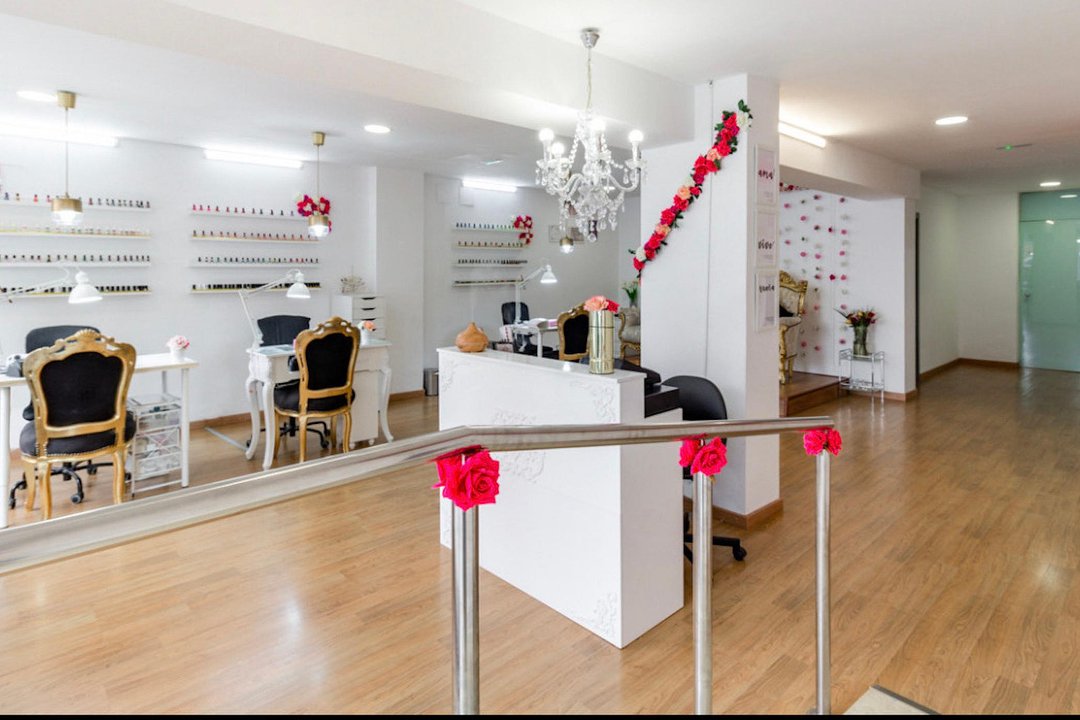 Luxury Nail Bar, Pubilla Cases, Provincia de Barcelona
