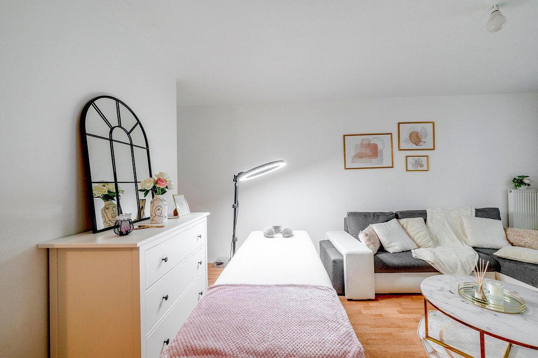 Pretty by El, Arcueil, Val-de-Marne