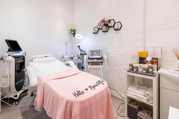 Zoya Beauty Clinic