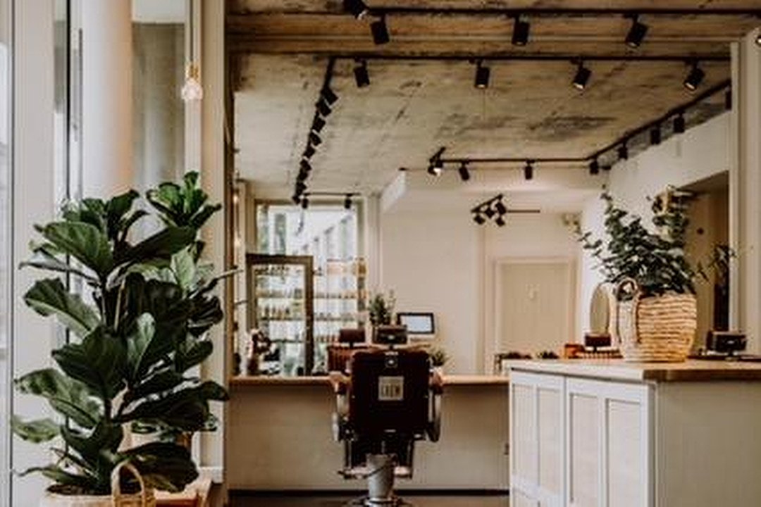 GUT&SCHE @ NICNOA , Glockenbachviertel, München