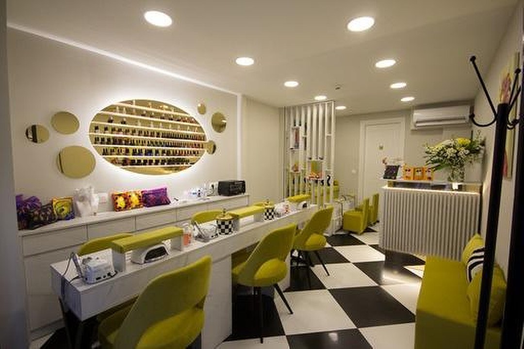 Central Nail Salon, Kentro Athinas, Athens