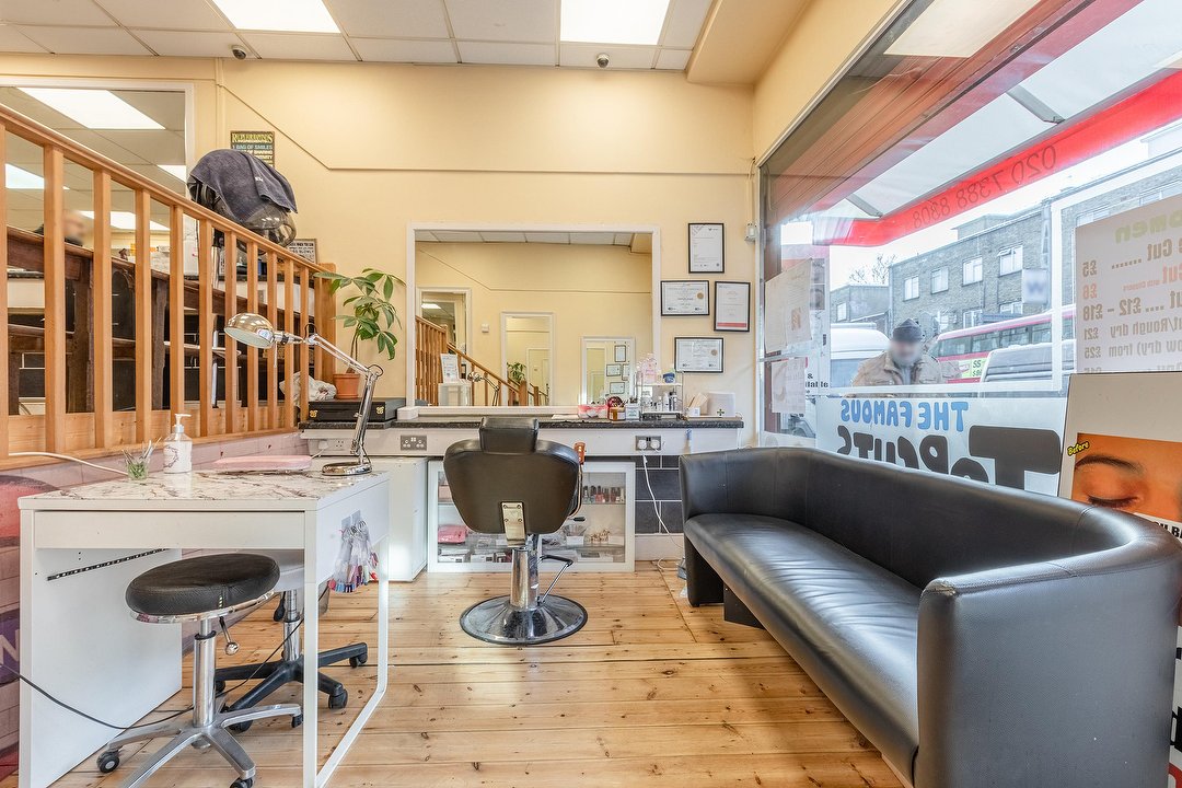 HRGlowCo Within Top Cuts Salon, Camden High Street, London