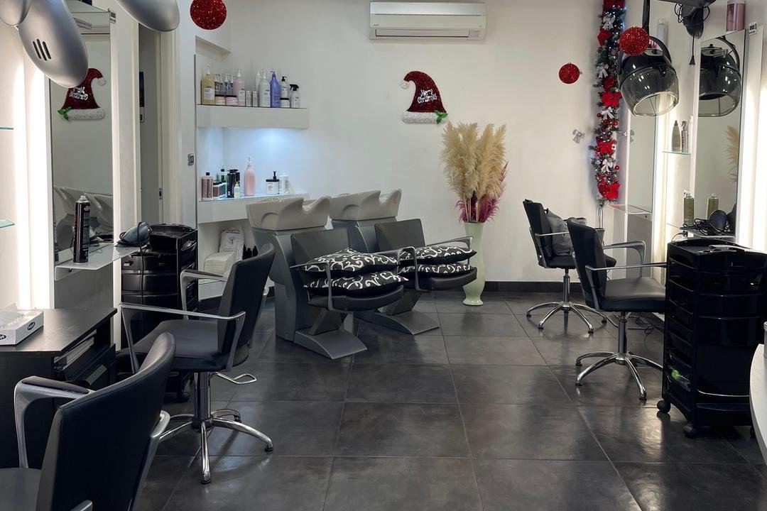 Max Hair Parrucchieri, Quartieri Spagnoli, Napoli