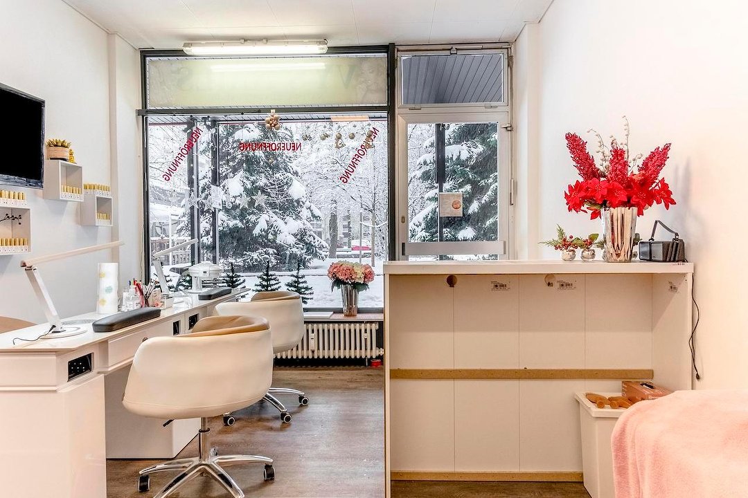 Vy‘nails salon, Unterhaching, Bayern